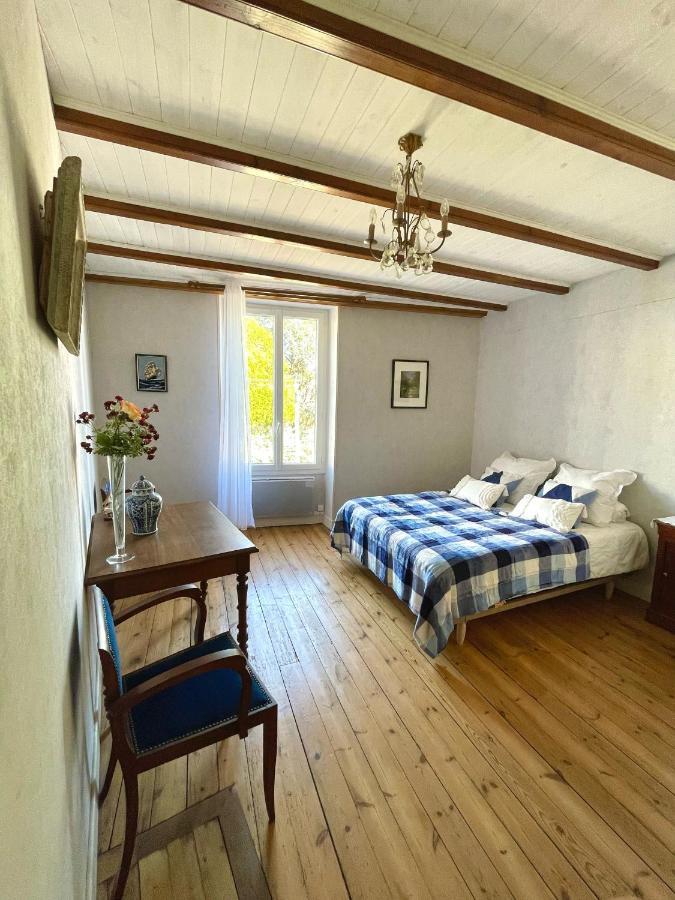 مبيت وإفطار Javerlhac-et-la-Chapelle-Saint-Robert Chez Sarah - L'Escapade المظهر الخارجي الصورة