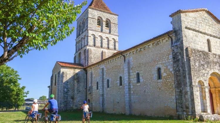 مبيت وإفطار Javerlhac-et-la-Chapelle-Saint-Robert Chez Sarah - L'Escapade المظهر الخارجي الصورة
