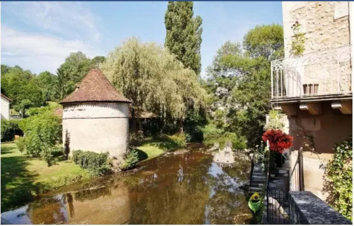 مبيت وإفطار Javerlhac-et-la-Chapelle-Saint-Robert Chez Sarah - L'Escapade المظهر الخارجي الصورة